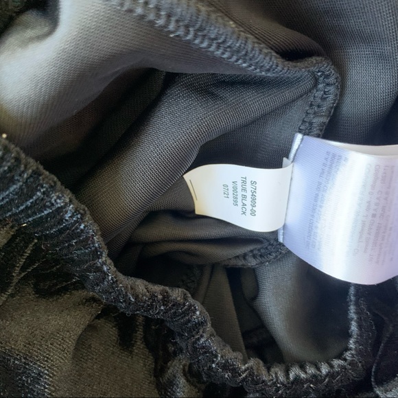 Gap Kids velvet jumpsuit - Picture 6 of 9